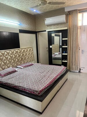 Bedroom in 4 BHK Penthouse at Mona Greens, Ghazipur – for Rent