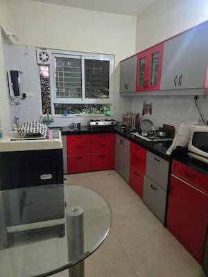 Master Bedroom in 2 BHK Apartment at Kumar Padmalaya, Aundh – for Rent