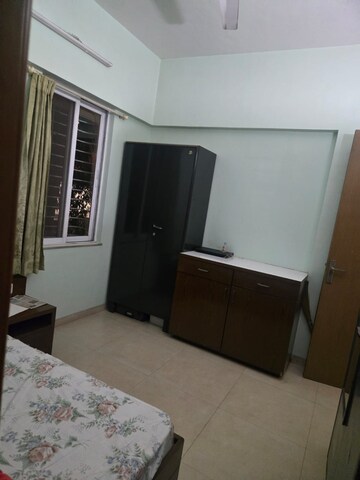 Room in 2 BHK Apartment at Kumar Padmalaya, Aundh – for Rent