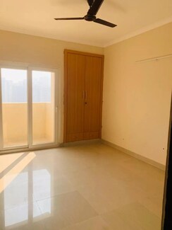 2.5 BHK + Pooja Room,Servant Room,Study Room,Extra Room Apartment For Sale in Gardenia Golf City