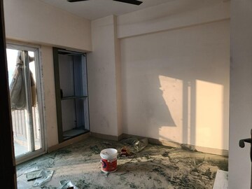 Room in 1 BHK Apartment at Amrapali Dream Valley, Tech Zone 4 Greater Noida – for Sale