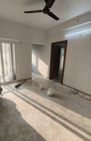 Room in 1 BHK Apartment at Amrapali Enchante, Tech Zone 4 Greater Noida – for Sale