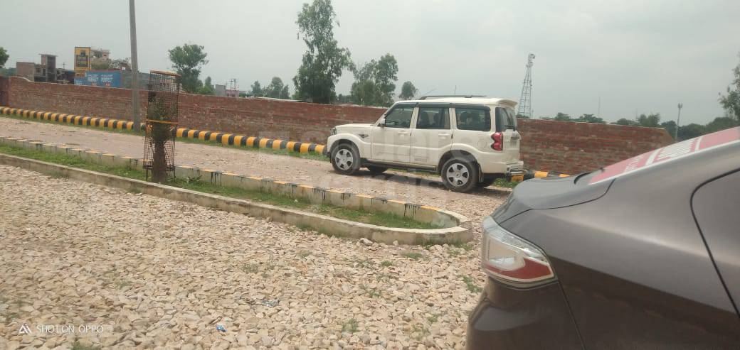 Plot For Sale in Sultanpur Road