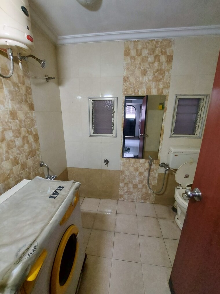 Bathroom, amanora-gateway-towers 2.5 Bedroom 1038 Sq.Ft. Apartment In Hadapsar Pune 10080249