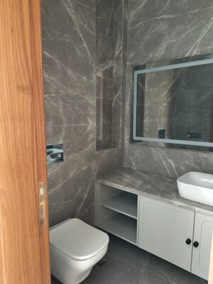 Bathroom in 1 RK Builder Floor at Sector 46 – for Rent