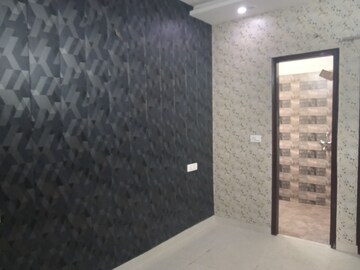 Room in 2 BHK Builder Floor at Dhakoli – for Sale