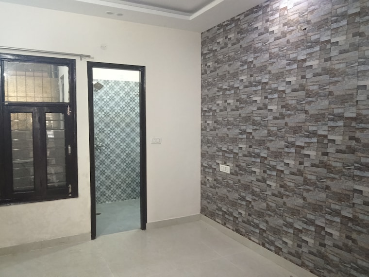 Room, dhakoli 2 Bedroom 100 Sq.Yd. Builder Floor In Dhakoli Zirakpur 10080265