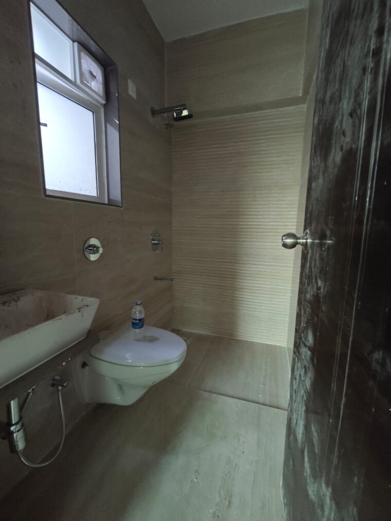 Bathroom, elite-the-crown 2 Bedroom 895 Sq.Ft. Apartment In Tilak Nagar Mumbai 10081037