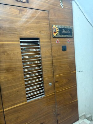 Staircase in 1 BHK Apartment at Shree Mahavir Darshan, Lower Parel – for Rent