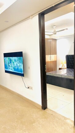 1 BHK + Servant Room Apartment For Rent in Gold Souk Mall