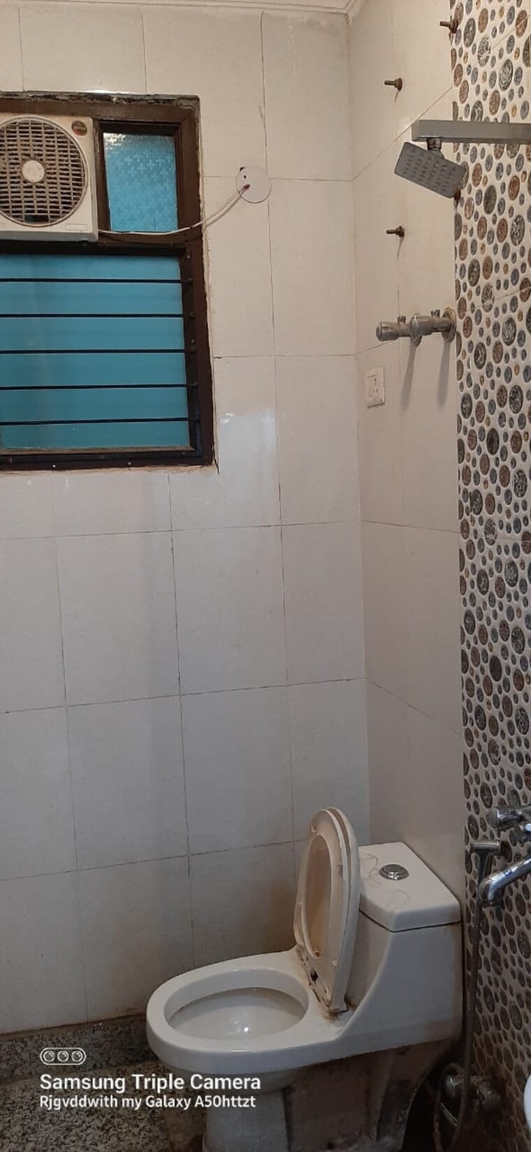Bathroom, neb sarai 3 Bedroom 1200 Sq.Ft. Builder Floor In Neb Sarai Delhi 10081129