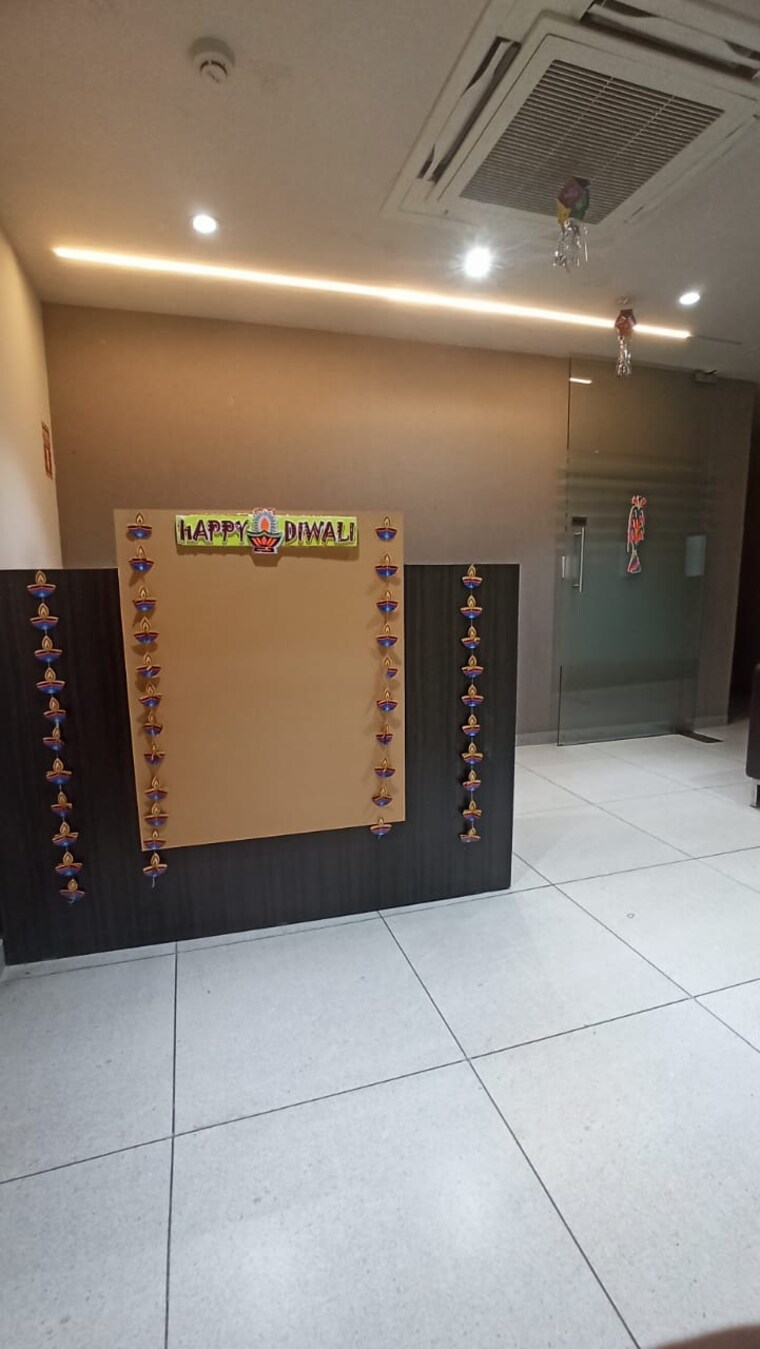 Room, risha-brooklyn-tower Commercial Office Space 3400 Sq.Ft. In Makarba Ahmedabad 10081078