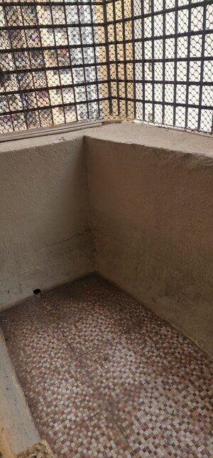 Room in 2 BHK Apartment at Rishabh Towers, Prabhadevi – for Rent