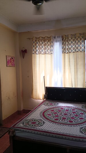 Bedroom in 1 BHK Builder Floor at Six Mile – for Rent