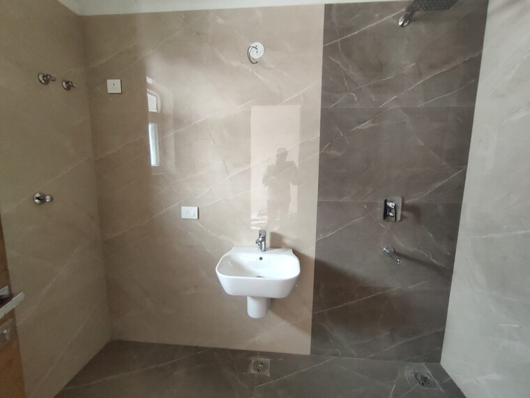 Bathroom, kanke 4 Bedroom 2204 Sq.Ft. Apartment In Kanke Ranchi 10081162