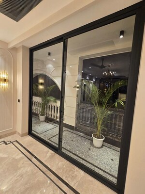 Parking in 3 BHK Builder Floor at Central Park Flower Valley, Sohna Sector 33 – for Sale