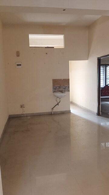 2 BHK Villa For Rent in Six Mile