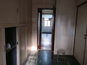 Building Lobby in 4 BHK Apartment at Madhukunj Apartment Prabhadevi, Prabhadevi – for Rent