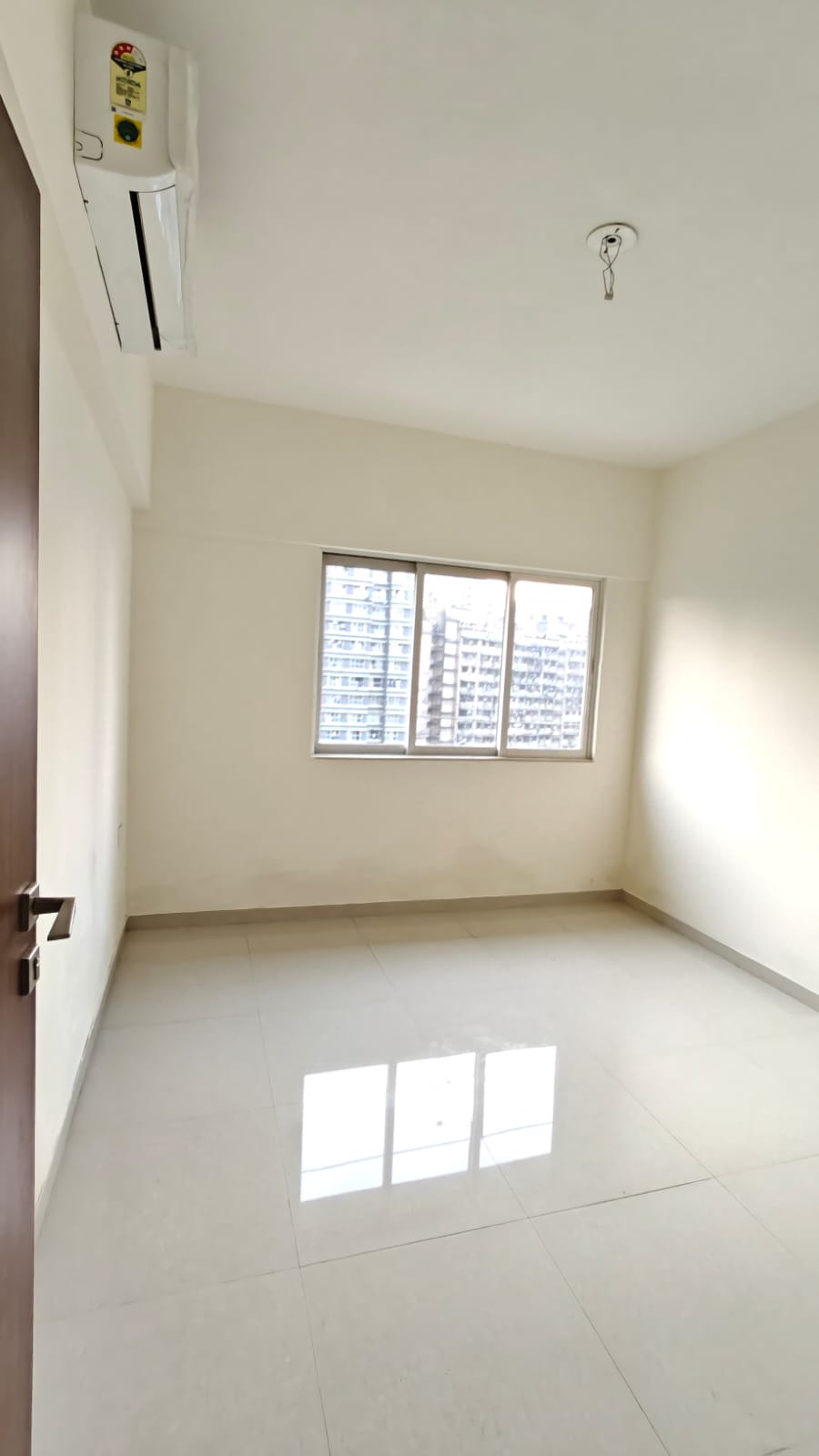 1 BHK + Store Room Apartment For Rent in Omkar Signet
