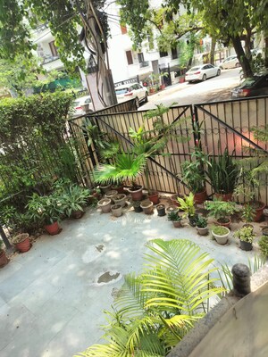 Balcony in 1 BHK Builder Floor at New Palam Vihar – for Rent