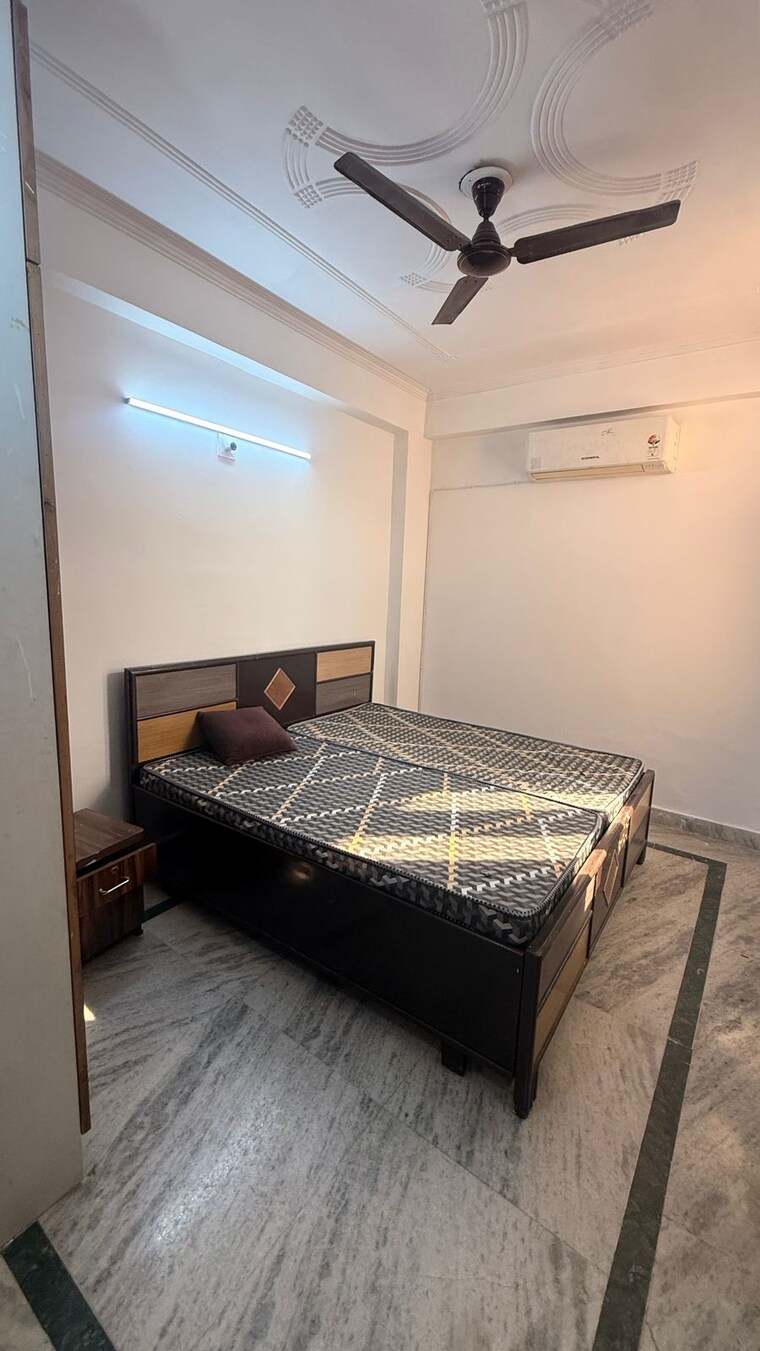 Bedroom, chattarpur 2 Bedroom 80 Sq.Yd. Builder Floor In Chattarpur Delhi 10081357