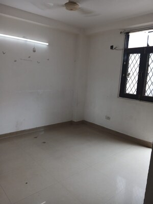 Room in 1 BHK Builder Floor at Khirki Extension – for Rent