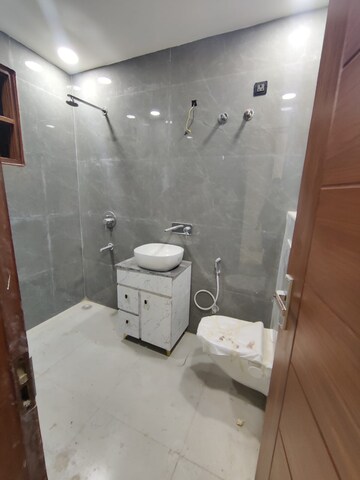 Bathroom in 3 BHK Builder Floor at Green Fields Colony – for Rent