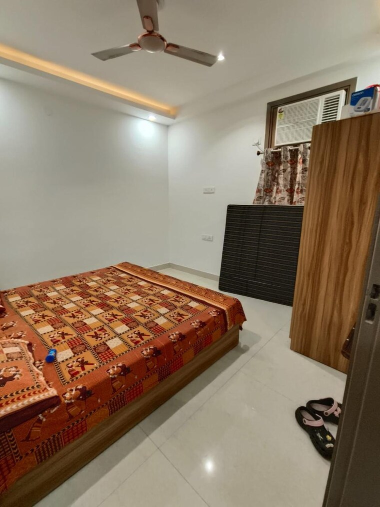 Bedroom, sector 40 2 Bedroom 100 Sq.Yd. Builder Floor In Sector 40 Gurgaon 10081419