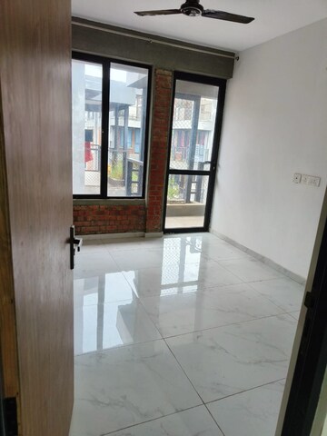 Room in 2 BHK Apartment at Sohna – for Rent