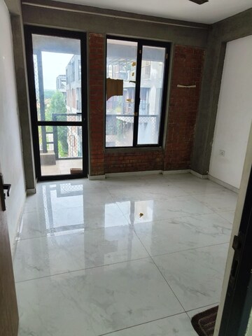 Room in 2 BHK Apartment at Sohna – for Rent
