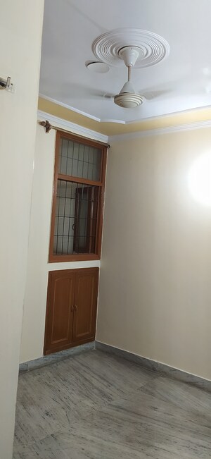 Room in 2 BHK Builder Floor at Khirki Extension – for Rent