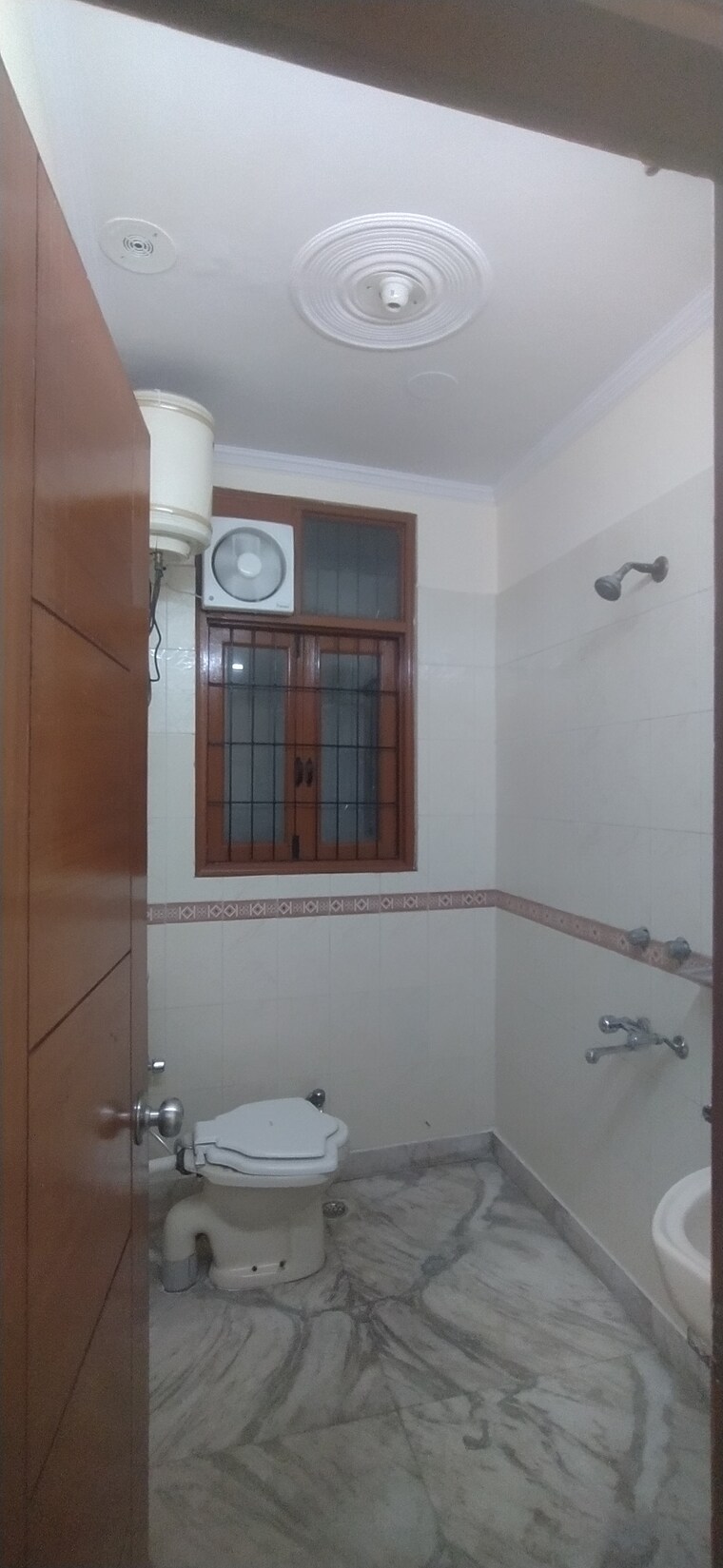 Bathroom, khirki extension 2 Bedroom 750 Sq.Ft. Builder Floor In Khirki Extension Delhi 10081443