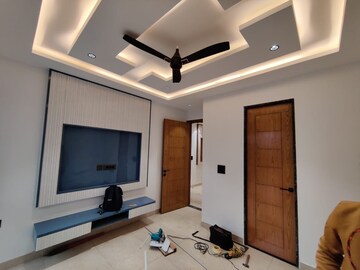 Team Area in 4 BHK Builder Floor at Green Fields Colony – for Rent