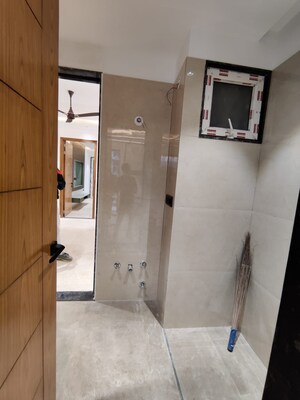 Bathroom in 4 BHK Builder Floor at Green Fields Colony – for Rent