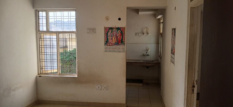 Room, krish-city-phase-2 1 Bedroom 485 Sq.Ft. Apartment In Tapukara Bhiwadi 10081572