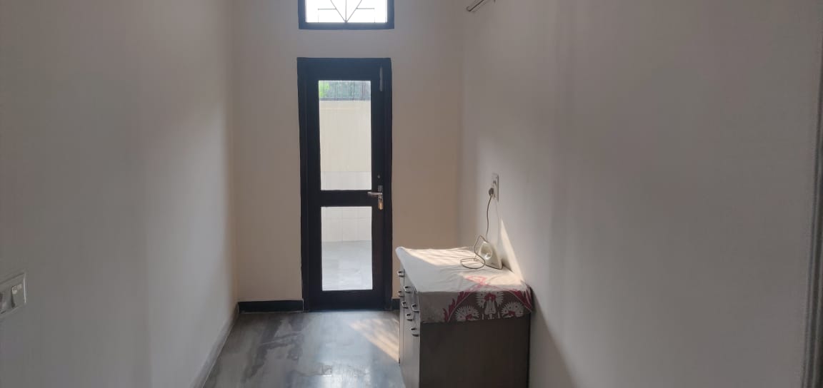 Furnished Amenities in 2 BHK Builder Floor at Sector 45 – for Rent