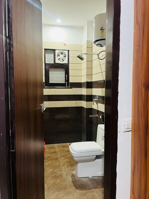 Attached Bathroom in 3 BHK Builder Floor at Sector 45 – for Rent