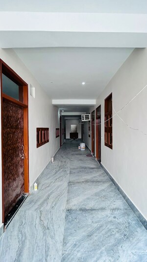 Building Lobby in 3 BHK Builder Floor at Sector 45 – for Rent
