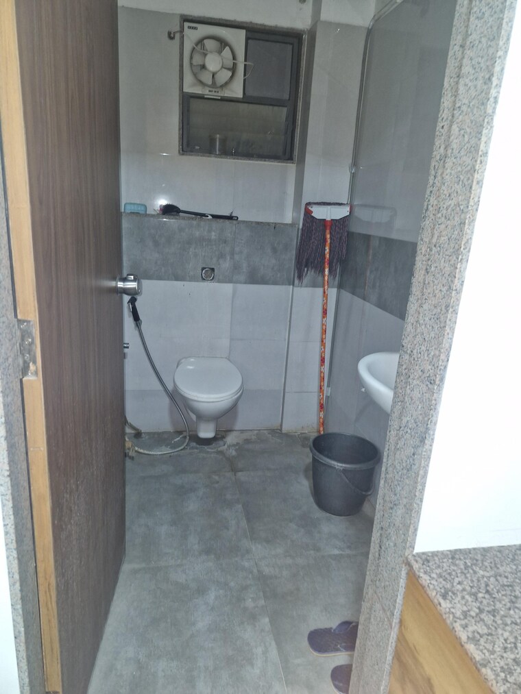 Bathroom, sola Commercial Office Space 750 Sq.Ft. In Sola Ahmedabad 10081674