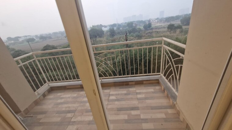 Balcony, the-golden-gate 2 Bedroom 1098 Sq.Ft. Apartment In Mahurali Ghaziabad 10081844
