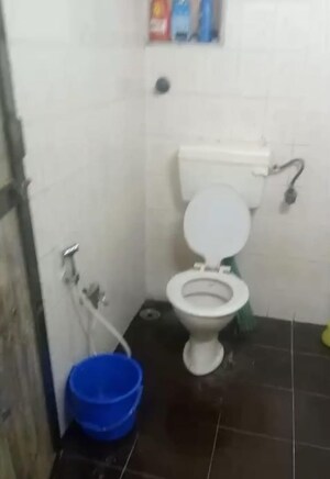 Bathroom in 3 BHK Apartment at Windsor Tower, Andheri West – for Rent