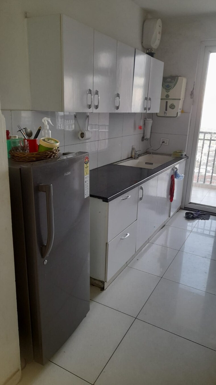 Kitchen, motiaz-royal-citi 3 Bedroom 1350 Sq.Ft. Penthouse In Ambala Highway Zirakpur 10081855
