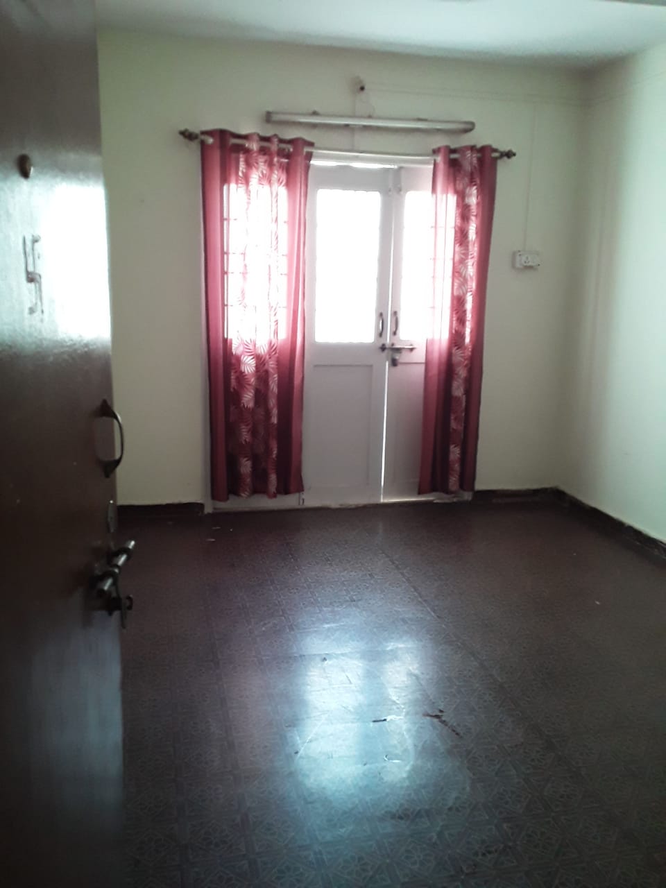2 BHK 855 Sq.Ft. Apartment in Niranjan Complex