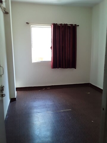 Room in 2 BHK Apartment at Niranjan Complex, Pashan – for Rent