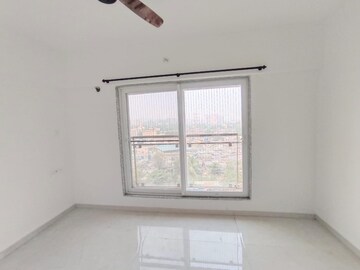 Room in 2 BHK Apartment at Vaibhav Queens Park, Chembur – for Rent