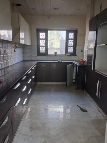3 BHK Builder Floor for Rent in Sector 37, Faridabad