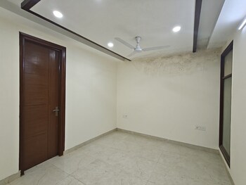 3 BHK Builder Floor for Sale in South Delhi, Delhi