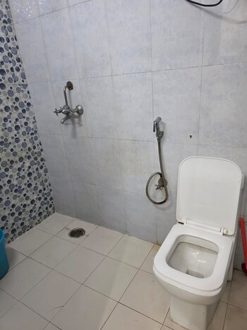 4 BHK Builder Floor for Rent in Freedom Fighters Enclave, Delhi
