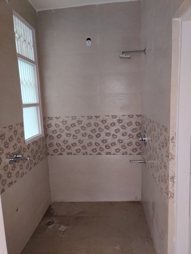 Bathroom, new palam vihar 2 Bedroom 1237 Sq.Ft. Builder Floor In New Palam Vihar Gurgaon 10091354