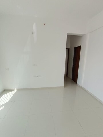 Room in 3 BHK Apartment at Runwal The Central Park, Chinchwad – for Sale